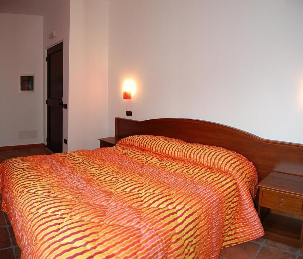 Agriturismo Parra Santa Lucia del Mela エクステリア 写真