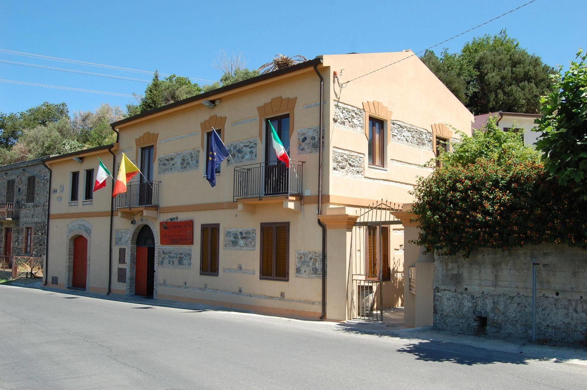 Agriturismo Parra Santa Lucia del Mela エクステリア 写真