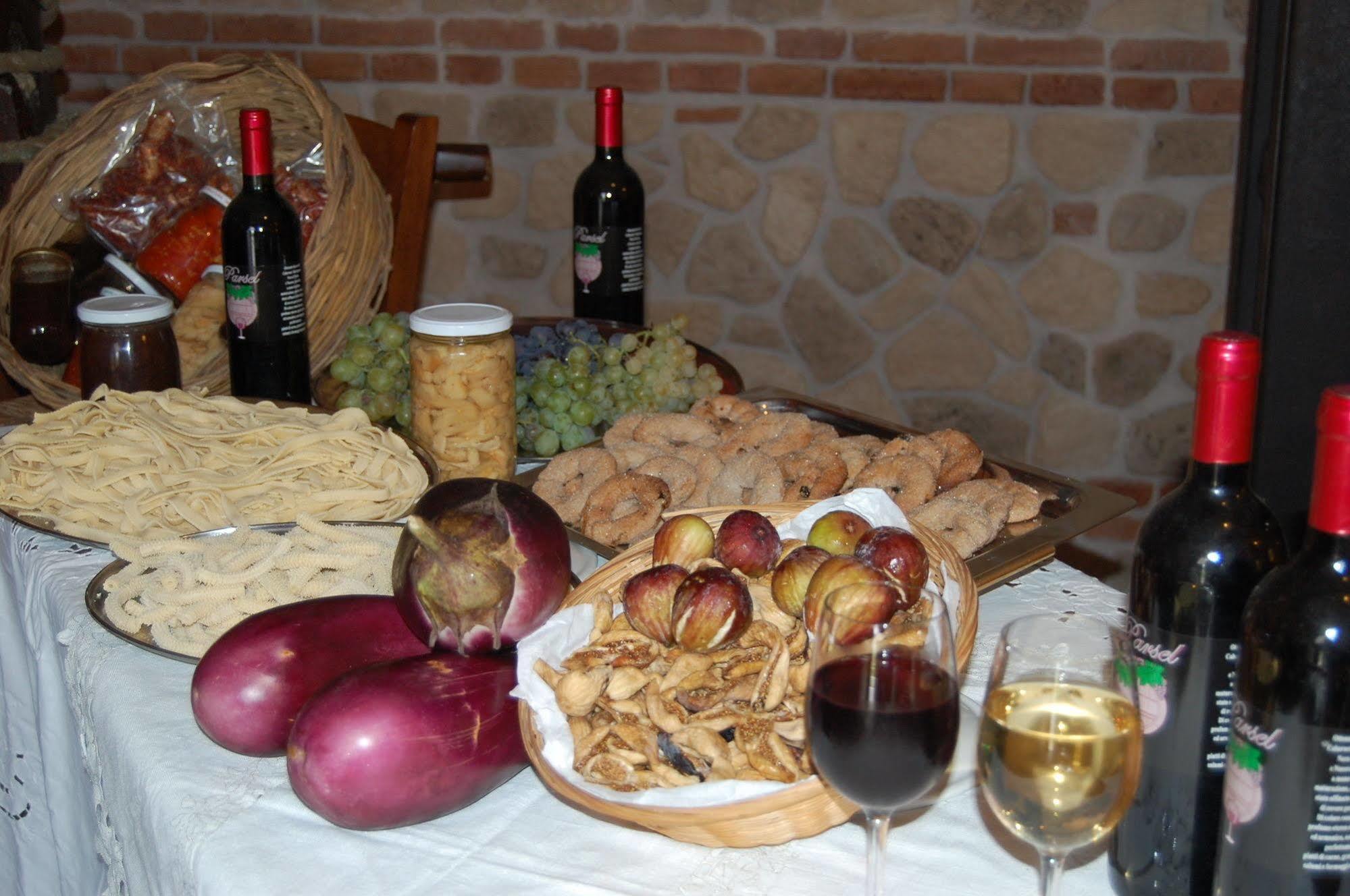 Agriturismo Parra Santa Lucia del Mela エクステリア 写真