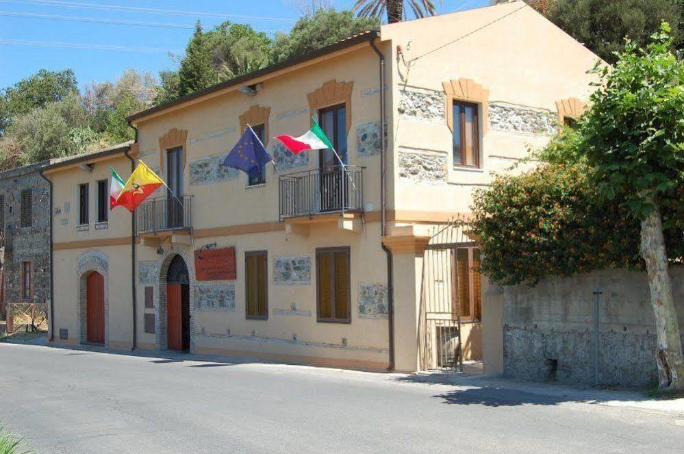 Agriturismo Parra Santa Lucia del Mela エクステリア 写真