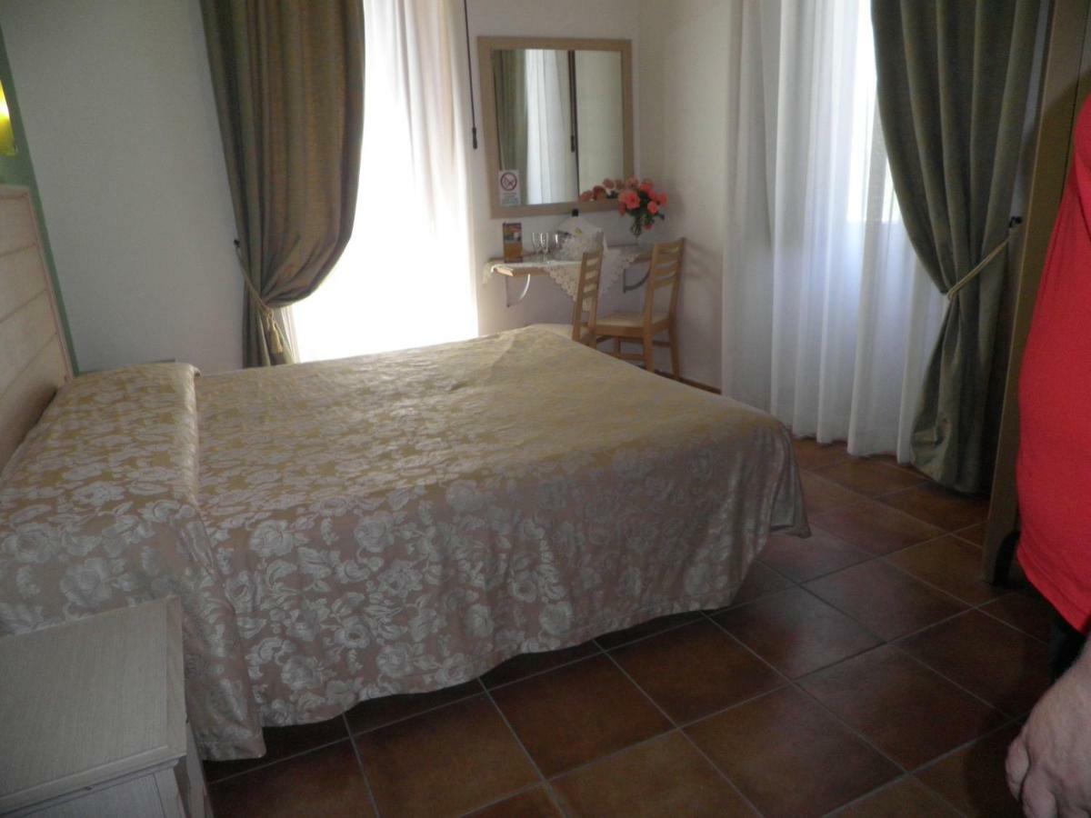 Agriturismo Parra Santa Lucia del Mela エクステリア 写真